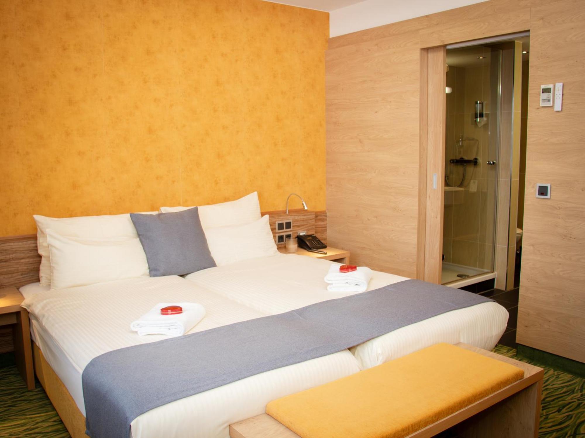 Hotel Bildungsblick Kirchseeon المظهر الخارجي الصورة