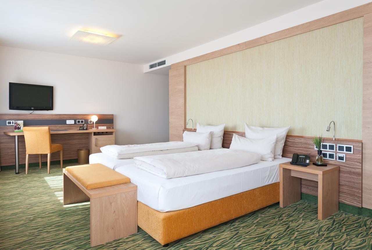 Hotel Bildungsblick Kirchseeon المظهر الخارجي الصورة